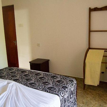 Hotel Iduwara Guest à Sigirîya Extérieur photo