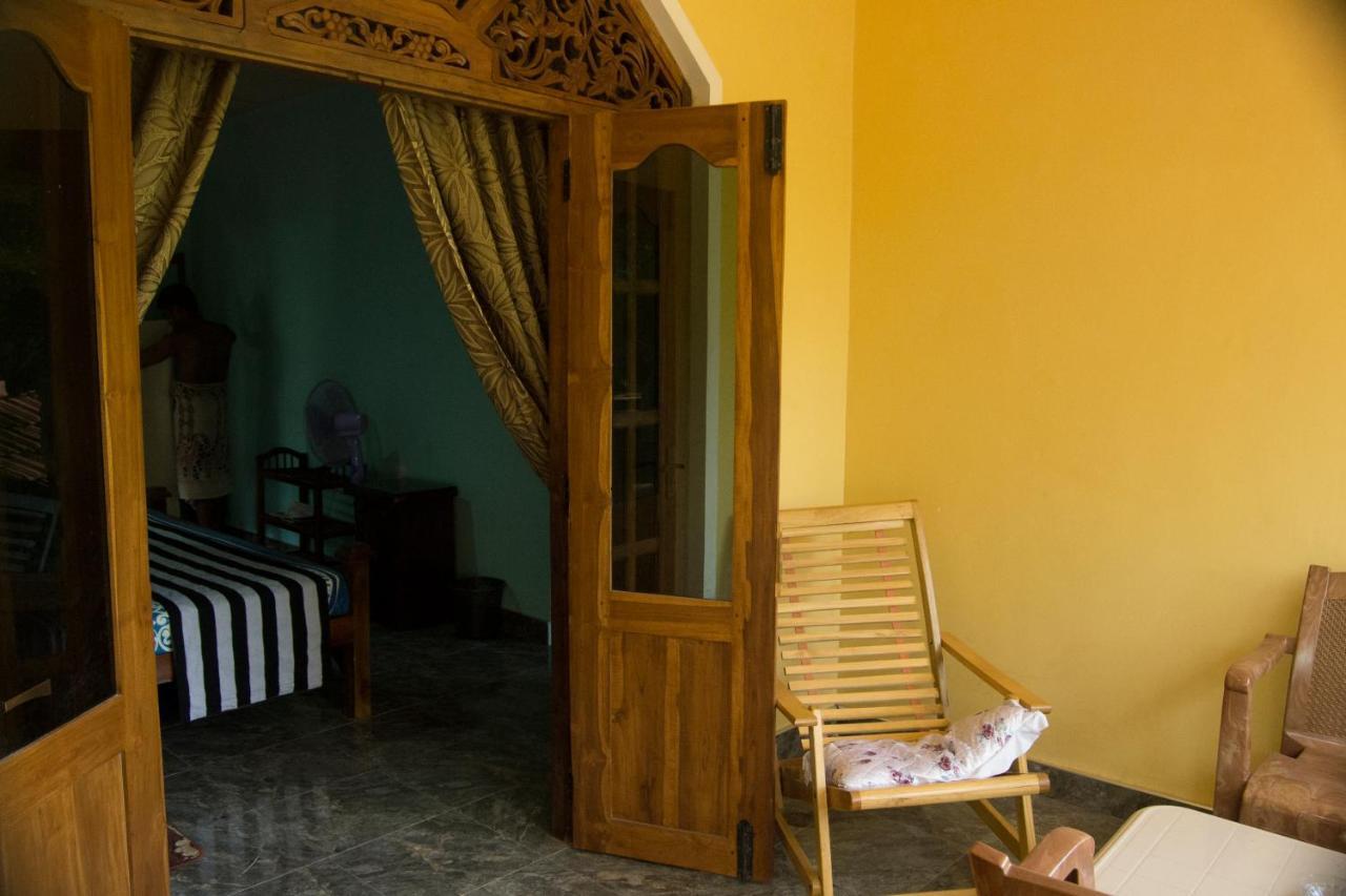 Hotel Iduwara Guest à Sigirîya Extérieur photo