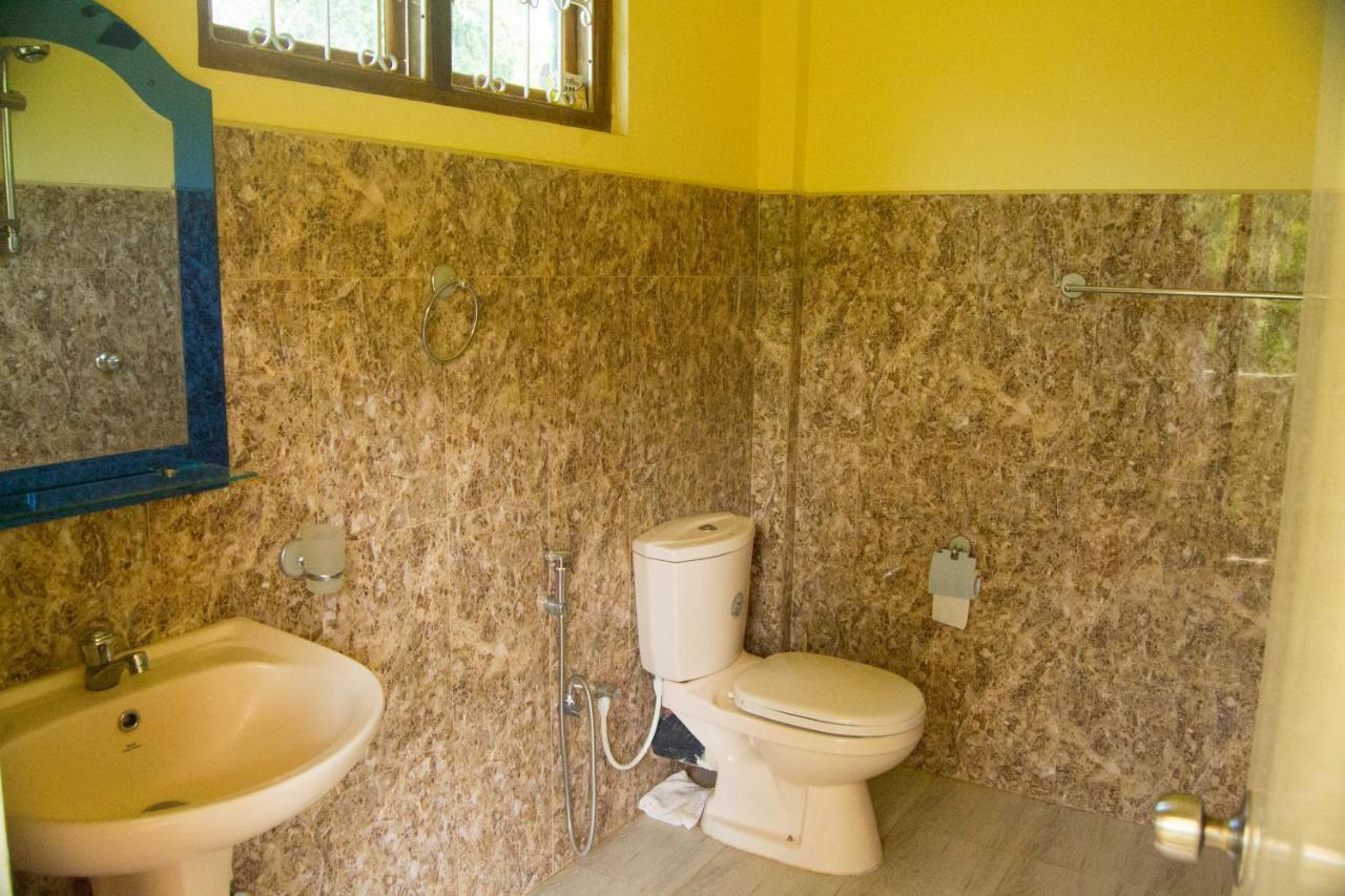 Hotel Iduwara Guest à Sigirîya Extérieur photo