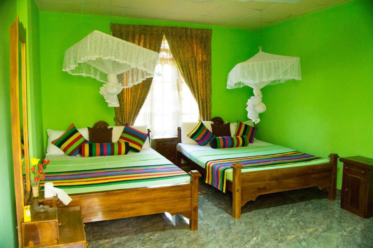Hotel Iduwara Guest à Sigirîya Extérieur photo
